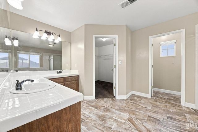 11602 Reagan Road, Bakersfield, CA 93312