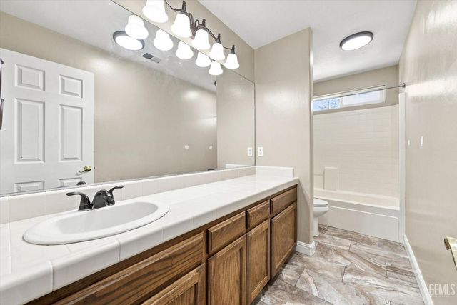 11602 Reagan Road, Bakersfield, CA 93312
