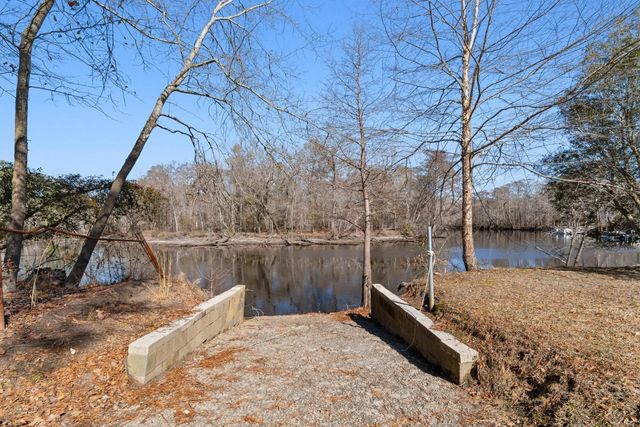 1063 Rowe Pond Rd., Conway, SC 29526