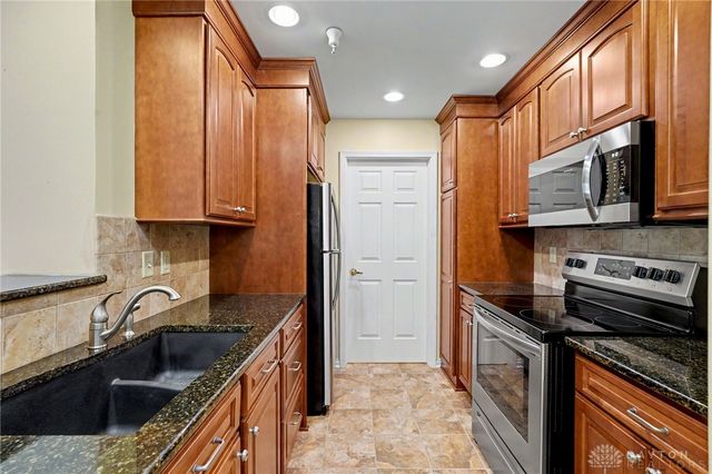 3170 E Stroop Road 304, Kettering, OH 45440