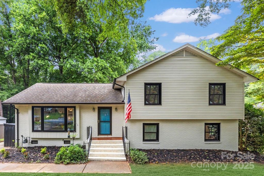 525 Kelford Lane, Charlotte, NC 28270