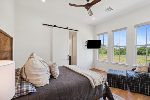 4052 Kuykendall, Bellville, TX 77418