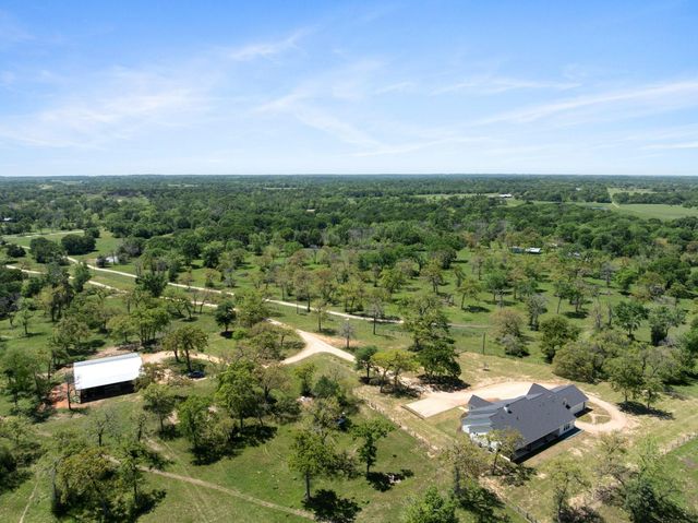 4052 Kuykendall, Bellville, TX 77418