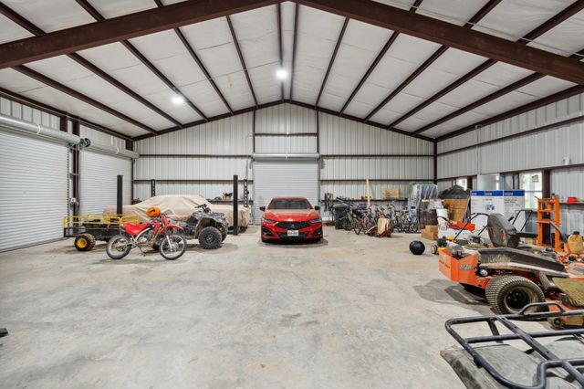4052 Kuykendall, Bellville, TX 77418