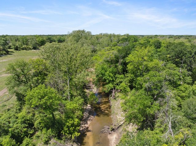4052 Kuykendall, Bellville, TX 77418