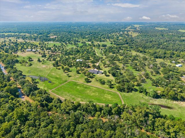 4052 Kuykendall, Bellville, TX 77418