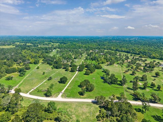 4052 Kuykendall, Bellville, TX 77418