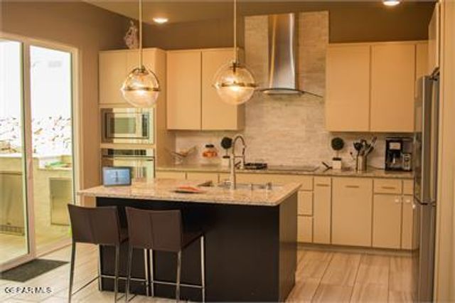513 S FESTIVAL Drive, El Paso, TX 79912