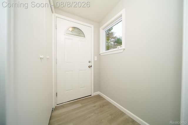 24300 Simmons Avenue, Southfield, MI 48033