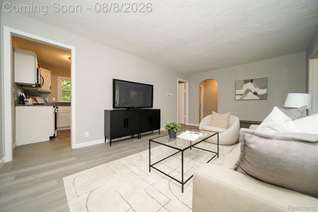 24300 Simmons Avenue, Southfield, MI 48033