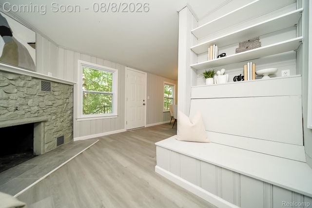 24300 Simmons Avenue, Southfield, MI 48033