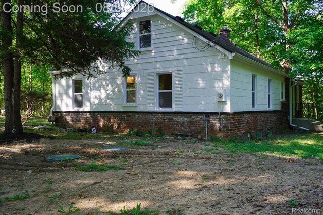 24300 Simmons Avenue, Southfield, MI 48033