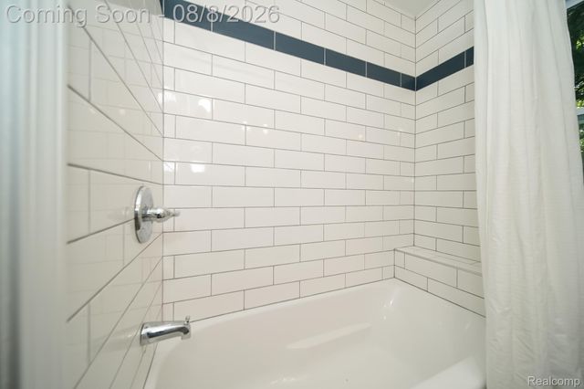 24300 Simmons Avenue, Southfield, MI 48033