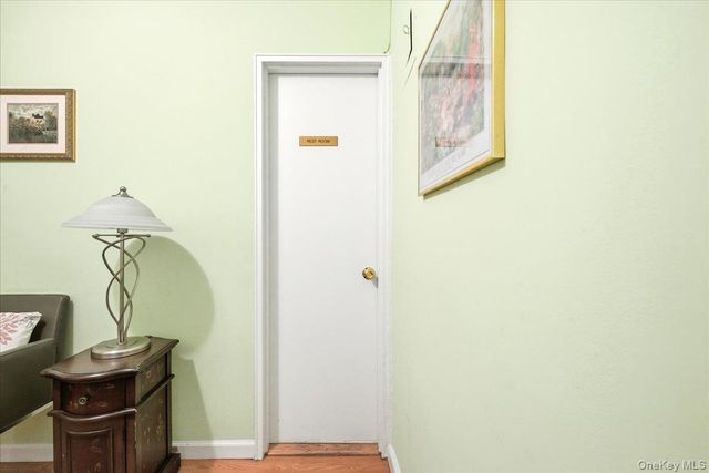 11050 71st Road 1N, Forest Hills, NY 11375