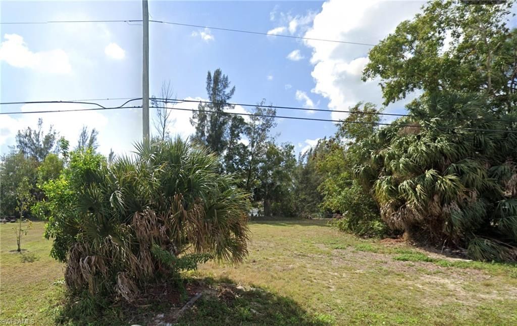 1506 SW 15th ST, Cape Coral, FL 33991
