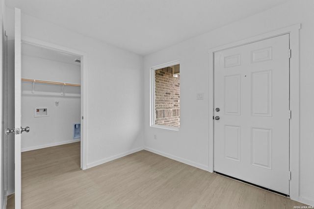 10016 Besson Blvd, Converse, TX 78109