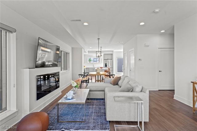 1248 W 58th Street 22, Cleveland, OH 44102