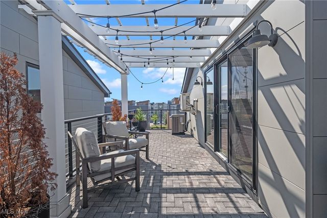 1248 W 58th Street 22, Cleveland, OH 44102