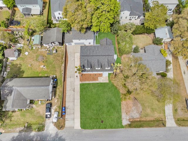 2142 Gulf Drive, Mount Pleasant, SC 29466