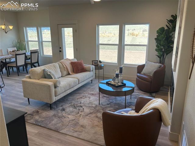 817 Keystone Loop, Canon City, CO 81212