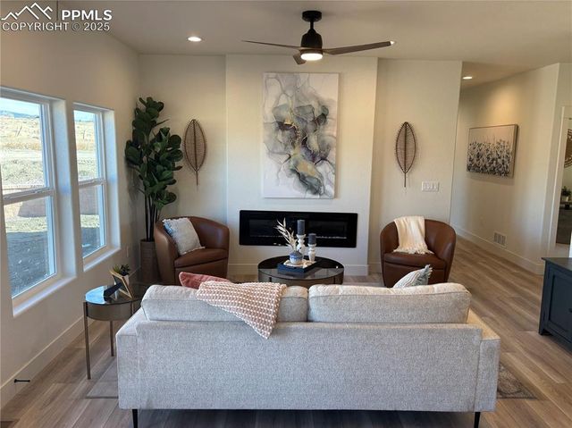 817 Keystone Loop, Canon City, CO 81212