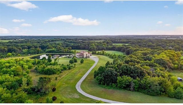 2343 N 600th Road, Edgerton, KS 66021