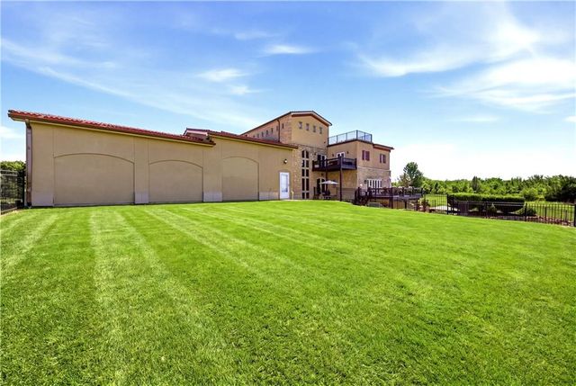 2343 N 600th Road, Edgerton, KS 66021