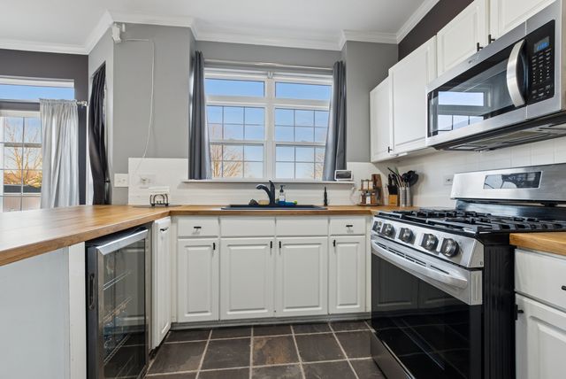 1702 Waterman Drive, Plainfield, IL 60586