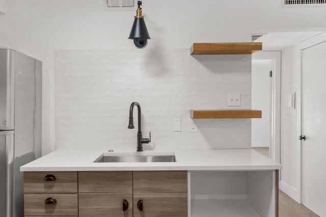 505 W 7th ST 307, Austin, TX 78701