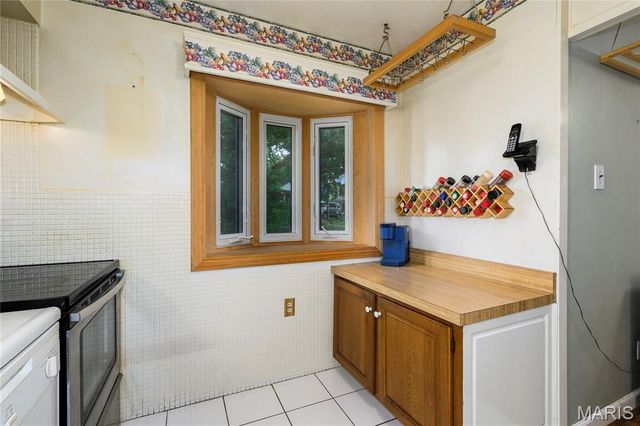 9903 Kenyon Court, St Louis, MO 63119