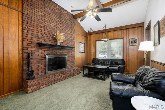 9903 Kenyon Court, St Louis, MO 63119
