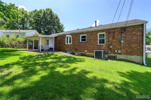 9903 Kenyon Court, St Louis, MO 63119