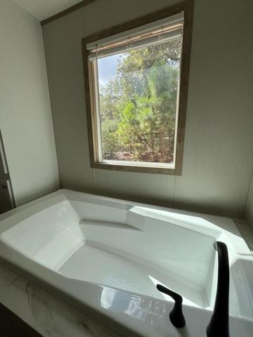 164 Chapel Hill DR, Bastrop, TX 78602