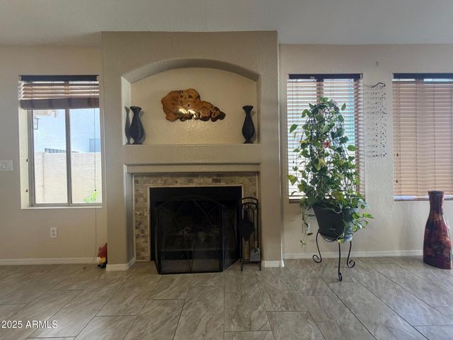 112 W SMOKE TREE Road, Gilbert, AZ 85233