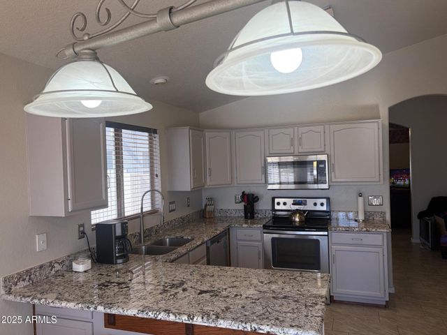 112 W SMOKE TREE Road, Gilbert, AZ 85233