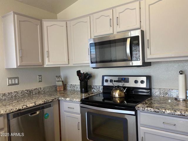 112 W SMOKE TREE Road, Gilbert, AZ 85233