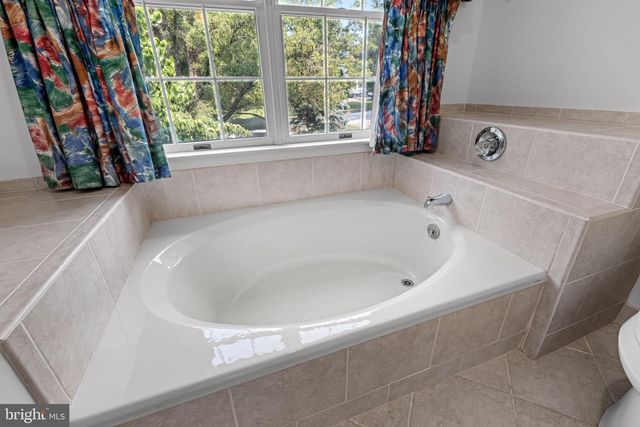 4 HUNTRESS CT, Lutherville Timonium, MD 21093