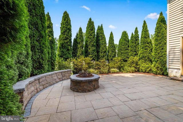 4 HUNTRESS CT, Lutherville Timonium, MD 21093