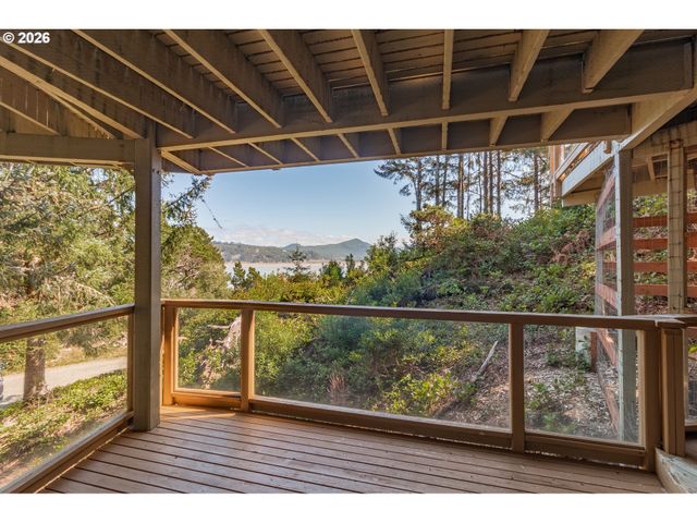 27 DUNE POINT Ln, Gleneden Beach, OR 97388