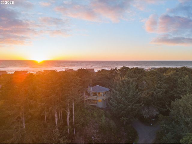 27 DUNE POINT Ln, Gleneden Beach, OR 97388