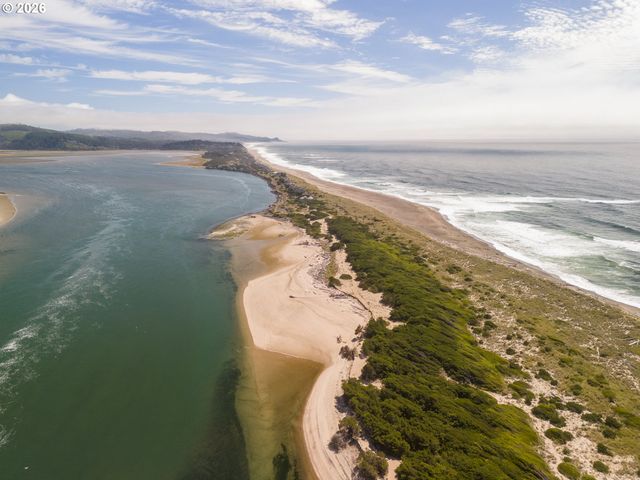 27 DUNE POINT Ln, Gleneden Beach, OR 97388