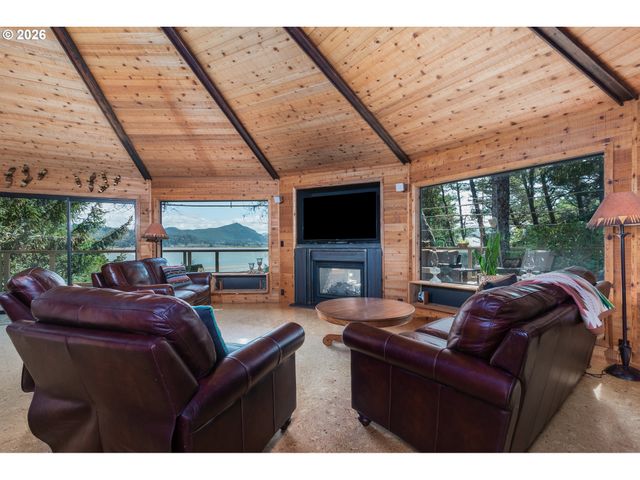 27 DUNE POINT Ln, Gleneden Beach, OR 97388