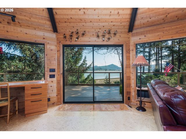 27 DUNE POINT Ln, Gleneden Beach, OR 97388