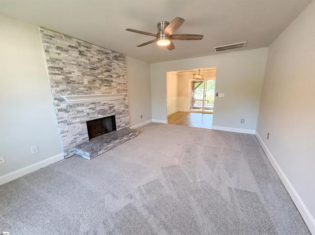 6 Pinellas Court, Simpsonville, SC 29680