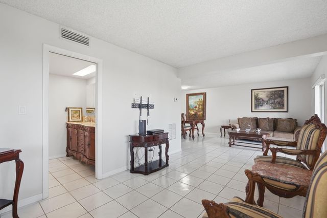 2606 Garden Drive S, Lake Worth Beach, FL 33461