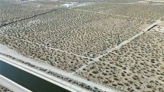2025 Dos Palmas, Phelan, CA 92371