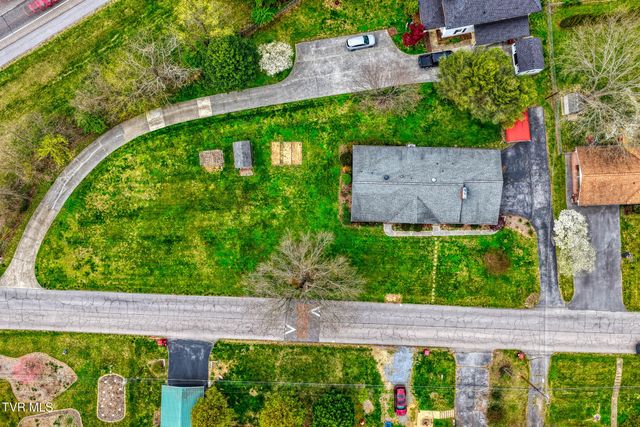 1503 West Lakeview Drive, Johnson City, TN 37601