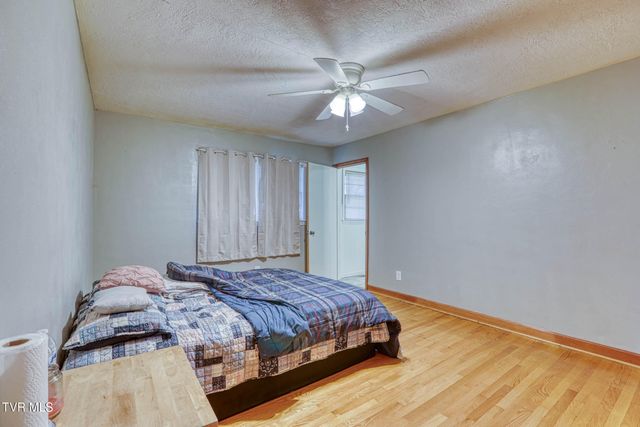 1503 West Lakeview Drive, Johnson City, TN 37601