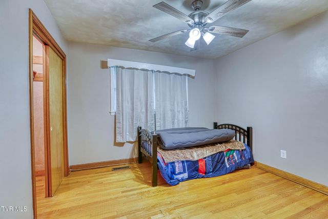 1503 West Lakeview Drive, Johnson City, TN 37601