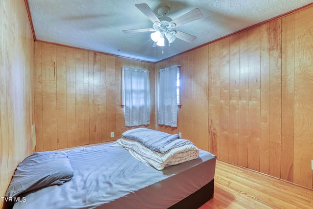 1503 West Lakeview Drive, Johnson City, TN 37601